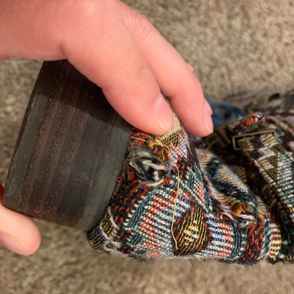 RESTRICTED • Quilted boots - Picture 8 of 9